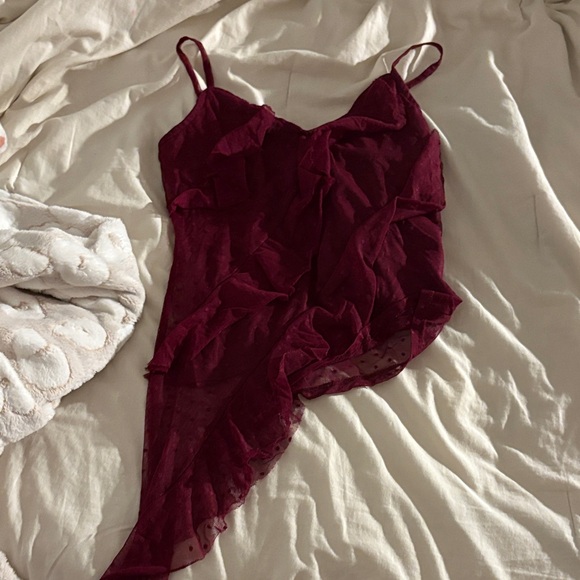 Elegant Burgundy Tank Top - Picture 1 of 1